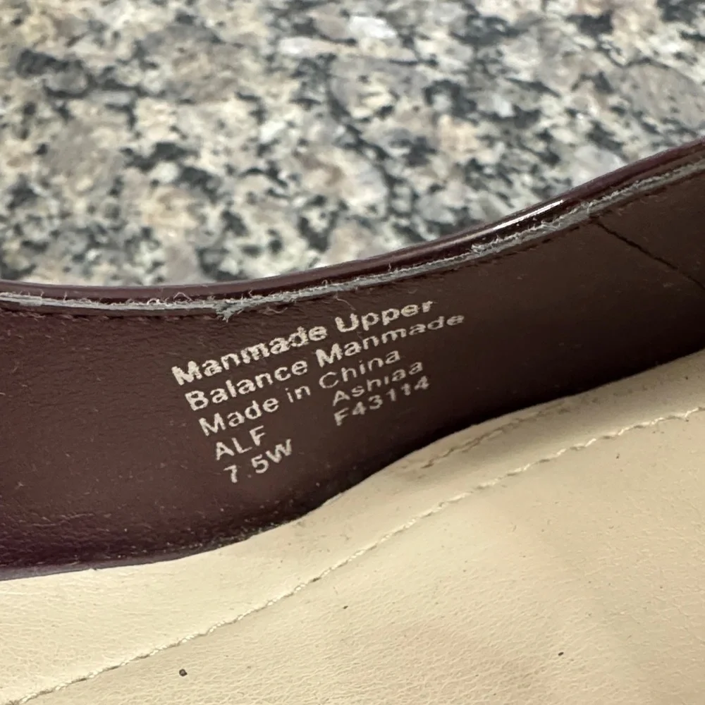 Alfani Dark Burgundy glossy Heels NWOT 7.5 wide